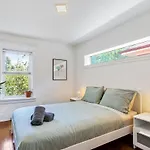 Stylish & Spacious 3Br In Downtown Toronto