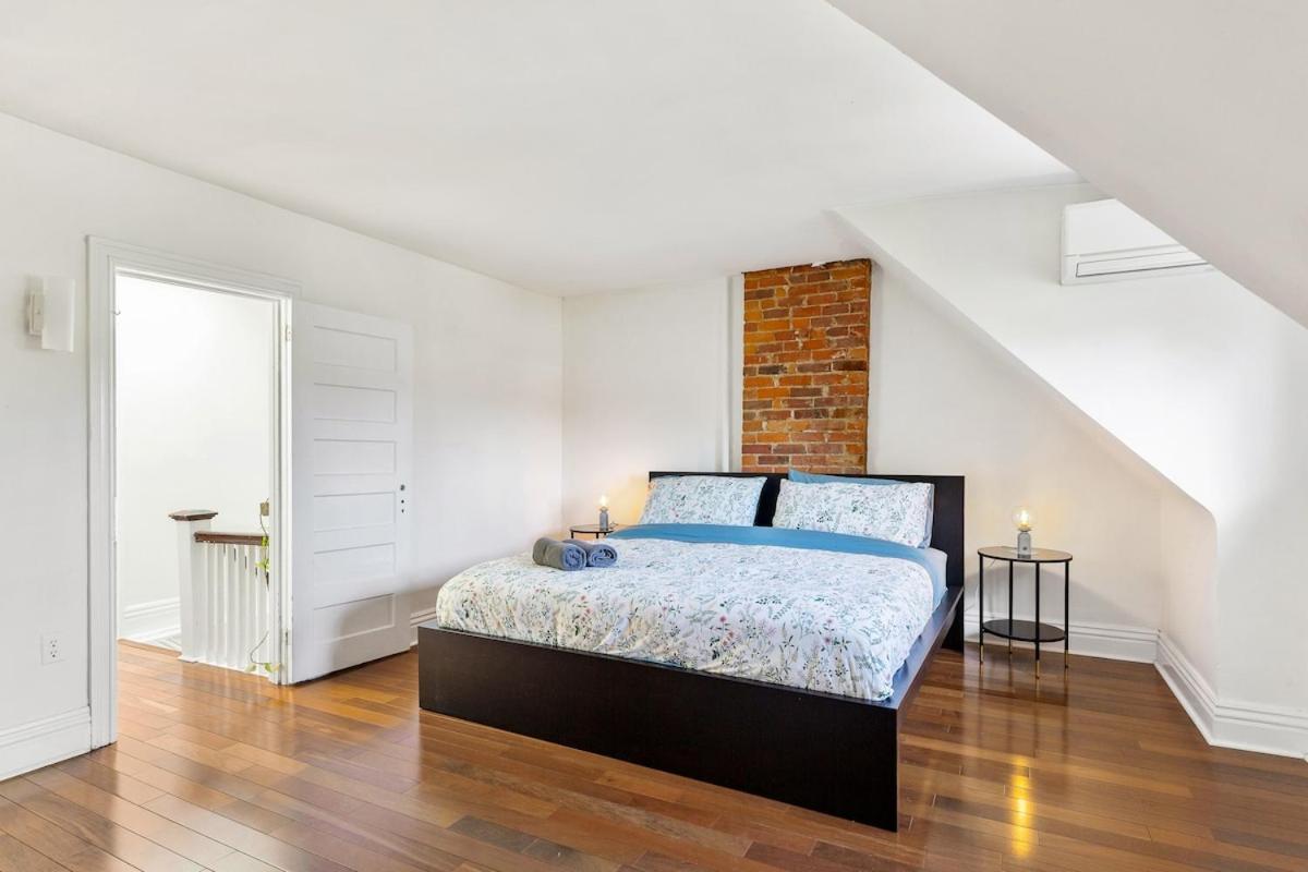 Stylish & Spacious 3br In Downtown Apartment